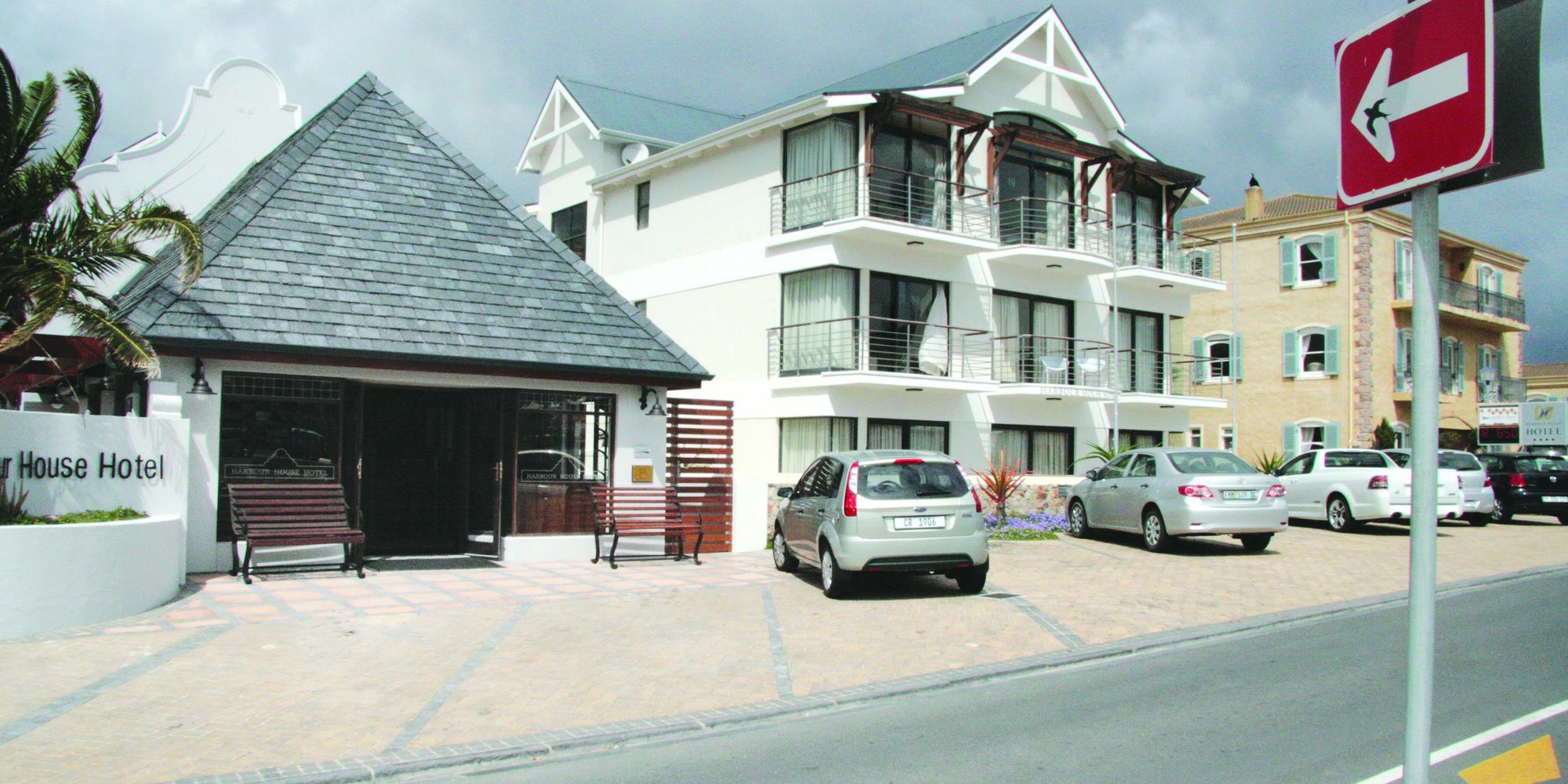 Harbour House Hotel - Le Paradis Apartments Херманус Екстериор снимка