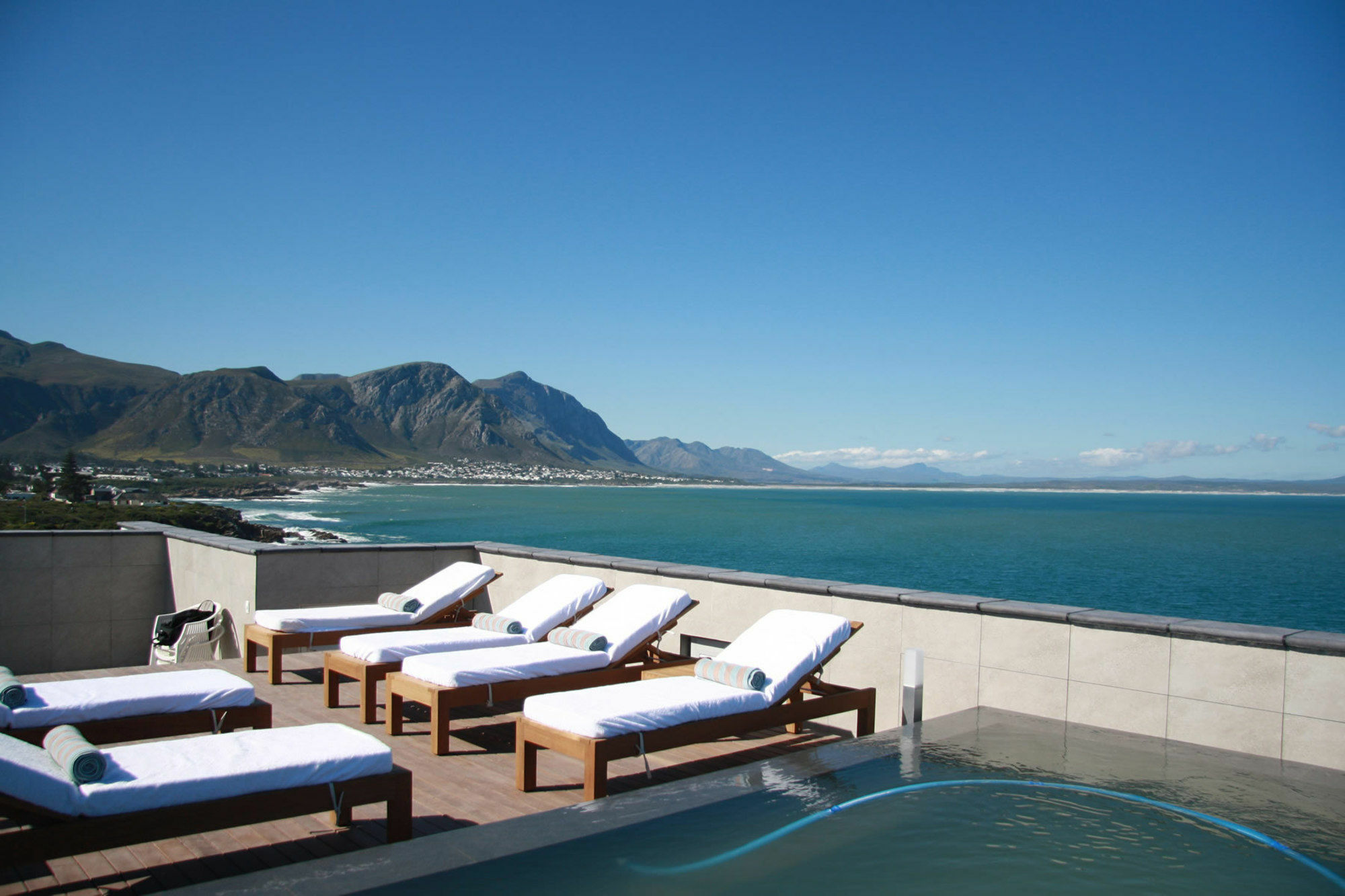 Harbour House Hotel - Le Paradis Apartments Херманус Екстериор снимка